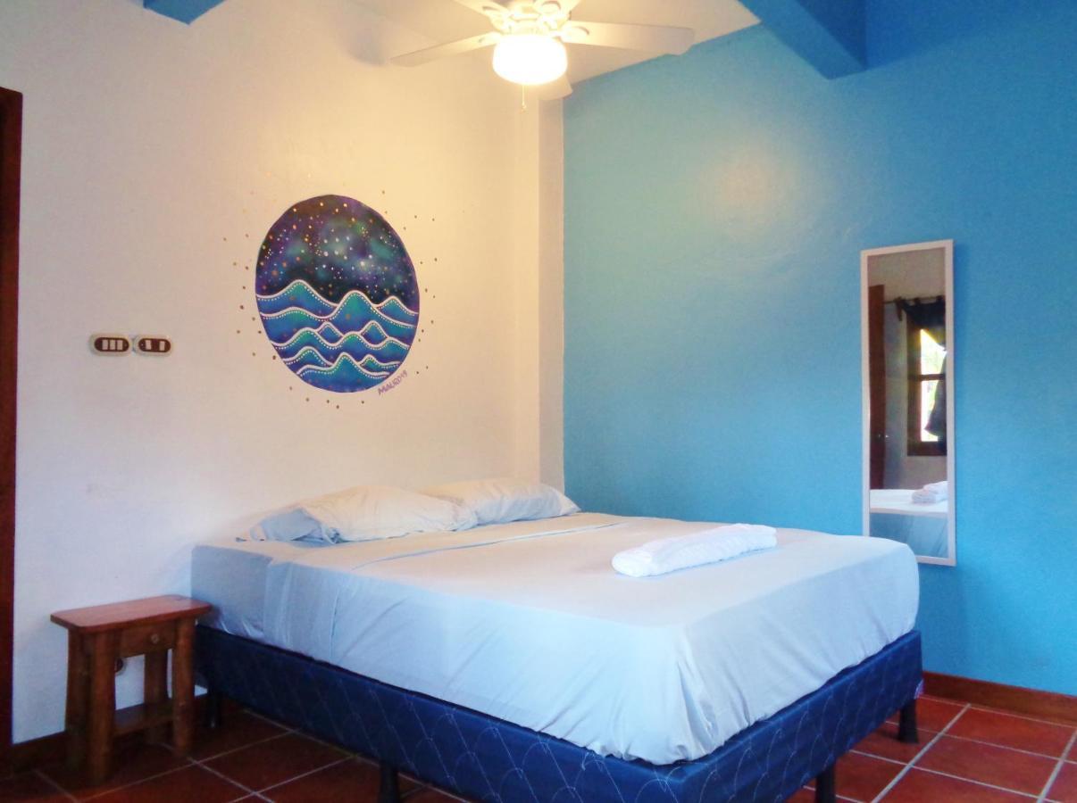 Livingston Resort Hotel Luaran gambar